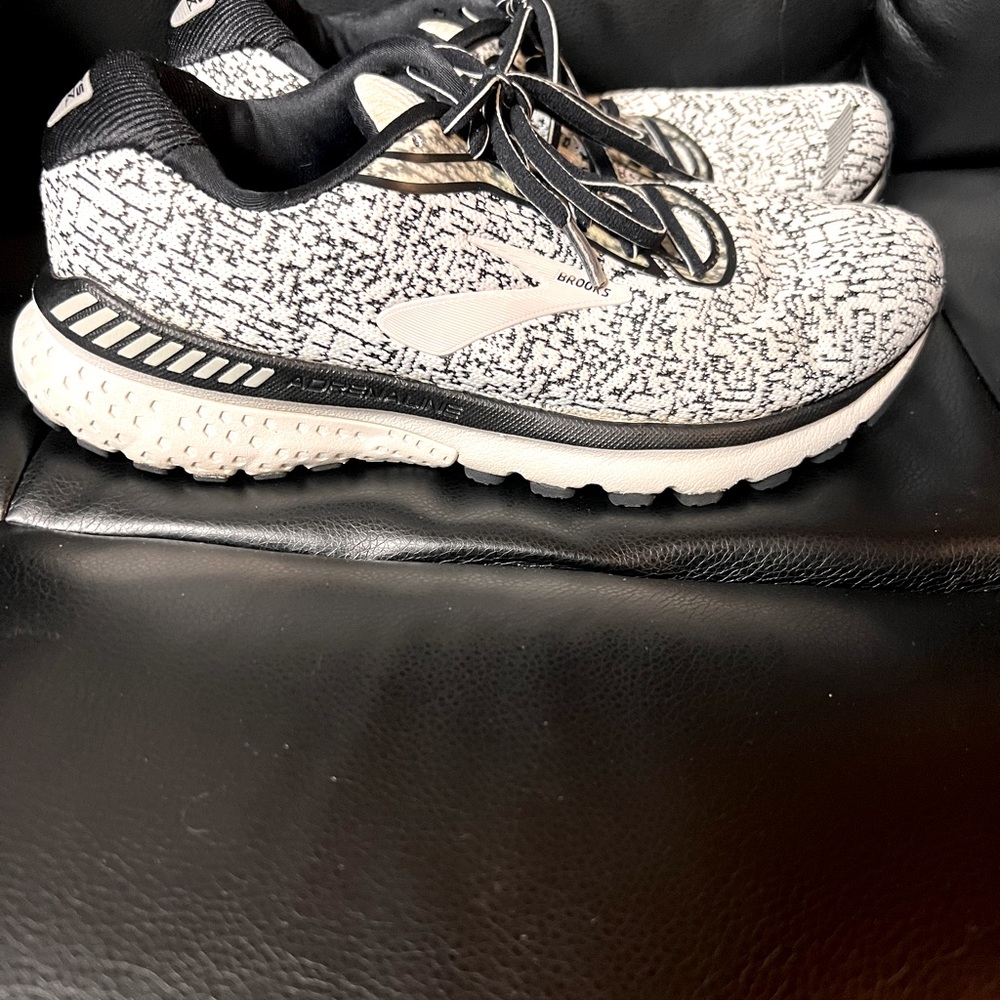 Brooks Adrenaline